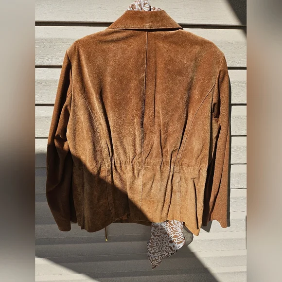 IMAN Women's Tan Suede Jacket - Picture 4 of 11